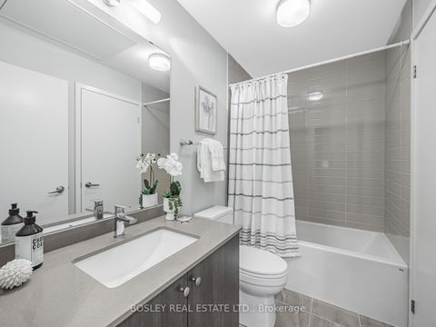 Photo 20 at 201 - 150 Sabina Drive, GO Glenorchy, Oakville