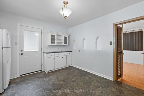 Photo 15 at 1536 Venetia Drive, SW Southwest, Oakville