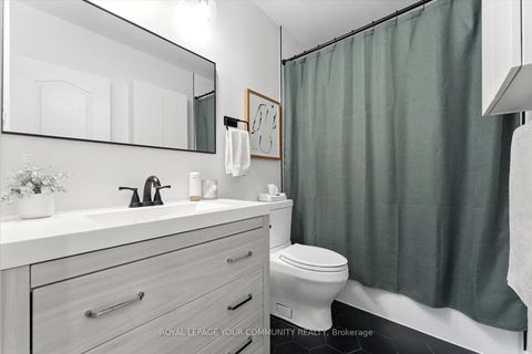 Photo 19 at 33 Murellen Crescent, Victoria Village, Toronto