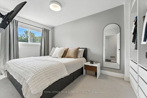 Photo 22 at 33 Murellen Crescent, Victoria Village, Toronto