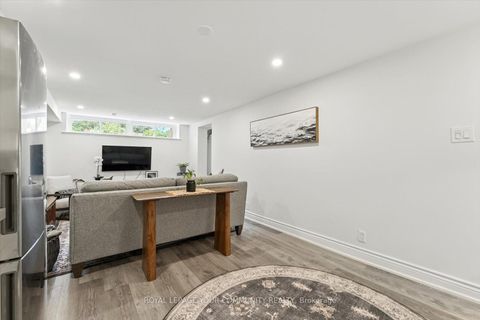 Photo 29 at 33 Murellen Crescent, Victoria Village, Toronto