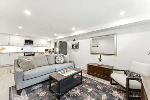 Photo 32 at 33 Murellen Crescent, Victoria Village, Toronto