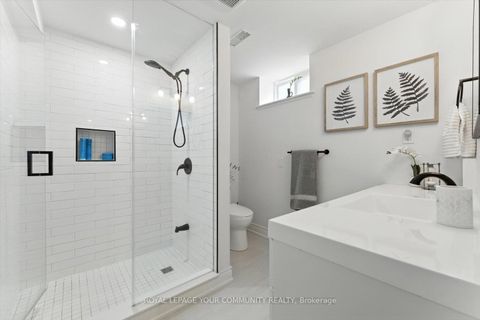 Photo 34 at 33 Murellen Crescent, Victoria Village, Toronto