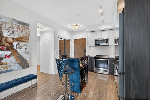 Photo 9 at 831 - 100 Eagle Rock Way, Maple, Vaughan