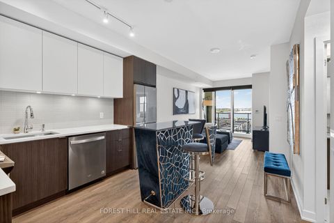 Photo 10 at 831 - 100 Eagle Rock Way, Maple, Vaughan