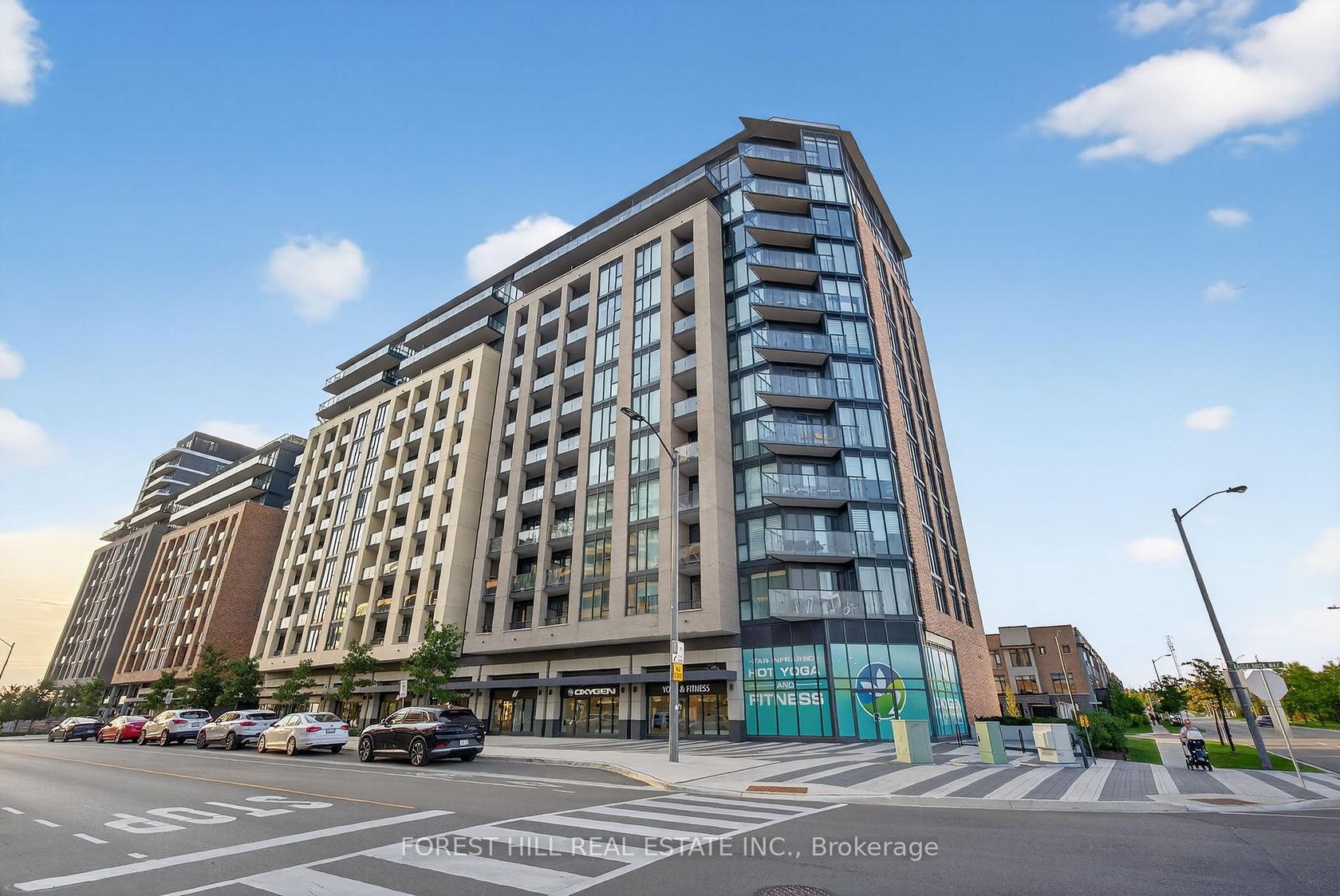 831 - 100 Eagle Rock Way, Maple, Vaughan 