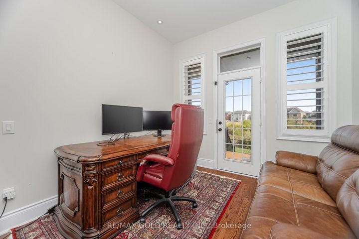 Photo 14 at 10 Vissini Way, Bram East, Brampton