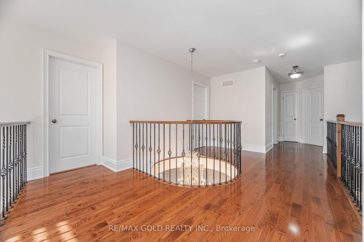 Photo 18 at 10 Vissini Way, Bram East, Brampton
