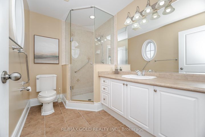Photo 24 at 10 Vissini Way, Bram East, Brampton