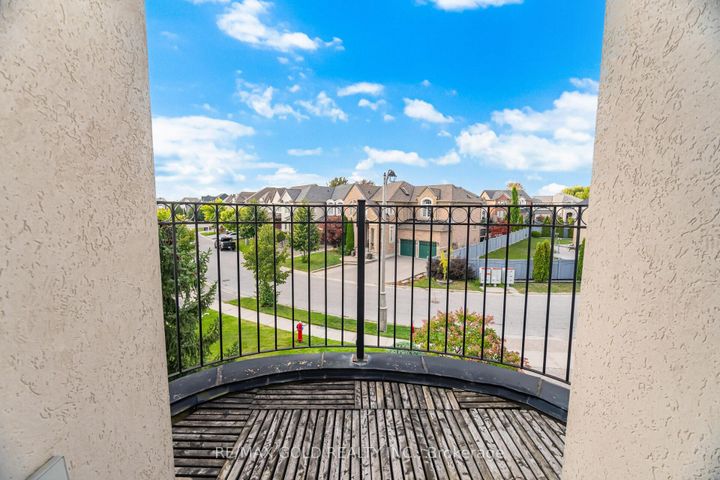 Photo 26 at 10 Vissini Way, Bram East, Brampton
