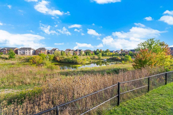Photo 36 at 10 Vissini Way, Bram East, Brampton