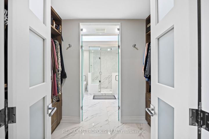Photo 24 at 914 Sproule Crescent, Pinecrest, Oshawa