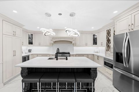 Photo 15 at 914 Sproule Crescent, Pinecrest, Oshawa