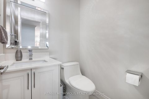 Photo 19 at 914 Sproule Crescent, Pinecrest, Oshawa