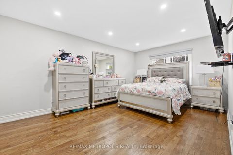 Photo 31 at 914 Sproule Crescent, Pinecrest, Oshawa