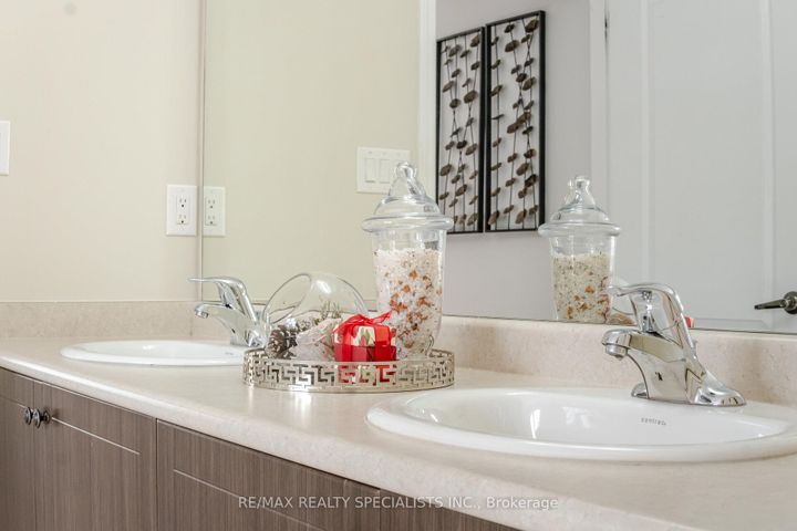 Photo 27 at 14 Fryent Street, Northwest Brampton, Brampton