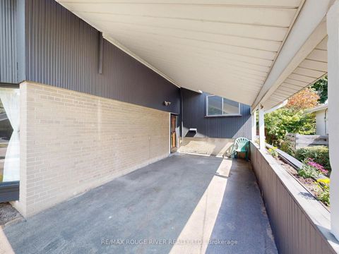 Photo 2 at 101 Oakley Boulevard, Bendale, Toronto