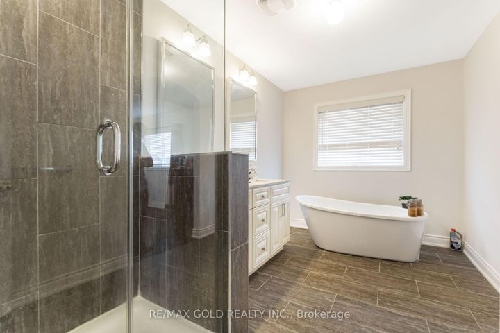 Photo 31 at 15 smoothrock Trail, Wellington North, Brampton