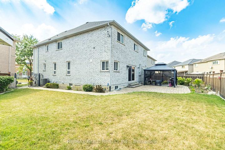 Photo 47 at 15 smoothrock Trail, Wellington North, Brampton
