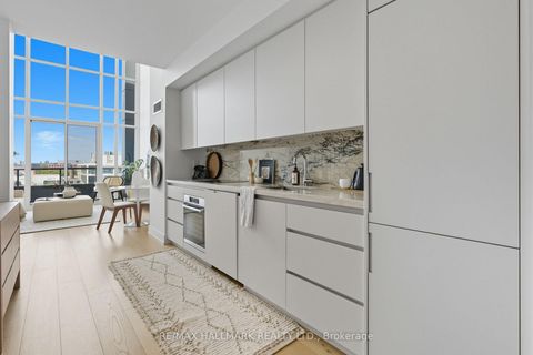 Photo 7 at 719 - 5 Hanna Avenue, Niagara, Toronto