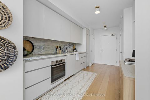 Photo 9 at 719 - 5 Hanna Avenue, Niagara, Toronto