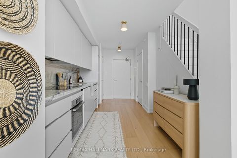 Photo 10 at 719 - 5 Hanna Avenue, Niagara, Toronto