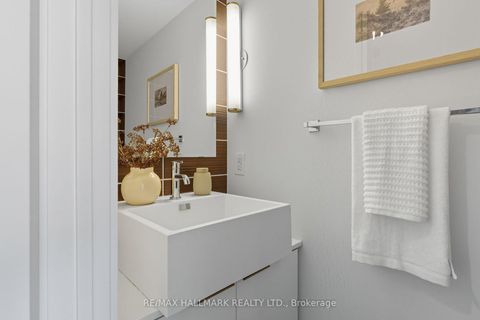 Photo 11 at 719 - 5 Hanna Avenue, Niagara, Toronto