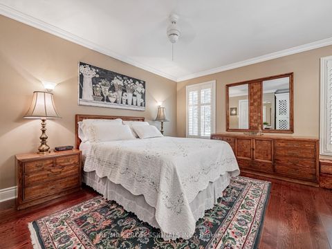 Photo 19 at 7 Ravenscrest Drive, Rosethorn, Toronto