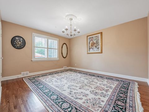 Photo 24 at 7 Ravenscrest Drive, Rosethorn, Toronto