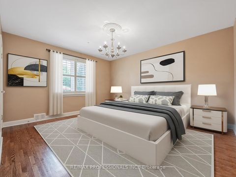 Photo 25 at 7 Ravenscrest Drive, Rosethorn, Toronto