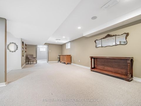 Photo 32 at 7 Ravenscrest Drive, Rosethorn, Toronto