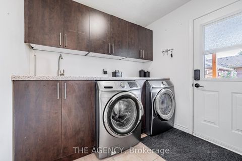 Photo 12 at 45 Castle Park Boulevard, Sonoma Heights, Vaughan