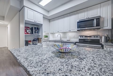Photo 4 at 118 - 510 Kingbird Grove, Rouge E11, Toronto