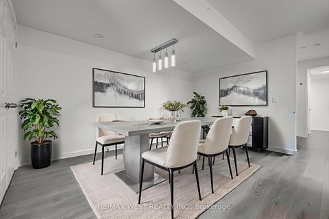 Photo 5 at 118 - 510 Kingbird Grove, Rouge E11, Toronto