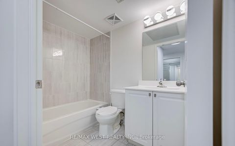 Photo 7 at 118 - 510 Kingbird Grove, Rouge E11, Toronto