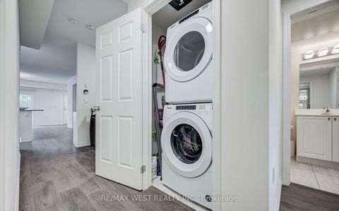 Photo 9 at 118 - 510 Kingbird Grove, Rouge E11, Toronto