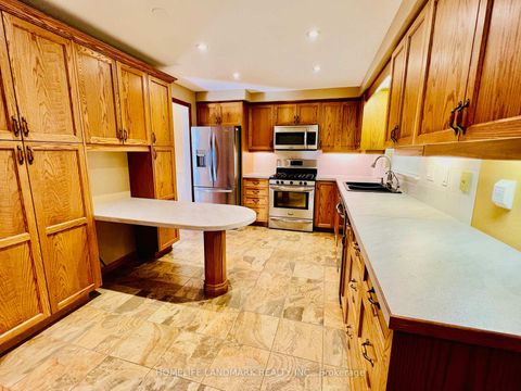 Photo 4 at 74 Devins Drive, Aurora Heights, Aurora