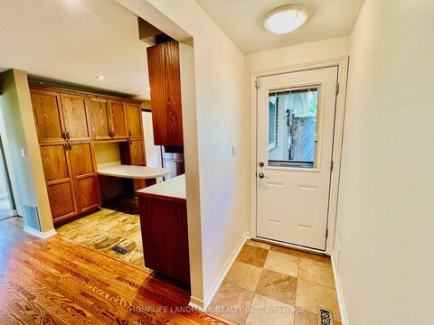 Photo 7 at 74 Devins Drive, Aurora Heights, Aurora