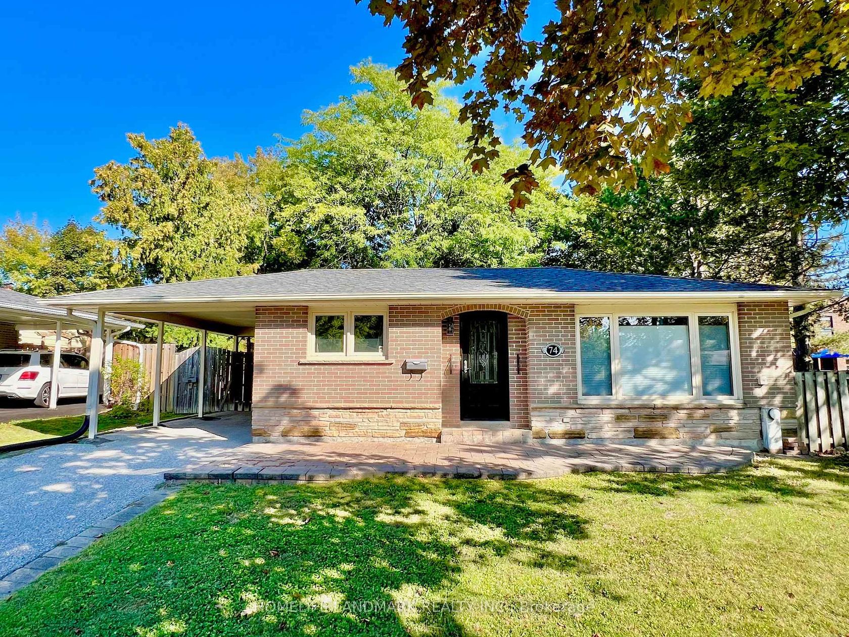 74 Devins Drive, Aurora Heights, Aurora 