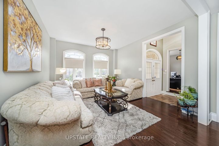 Photo 6 at 105 Royal West Drive, Credit Valley, Brampton