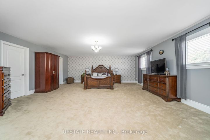 Photo 19 at 105 Royal West Drive, Credit Valley, Brampton