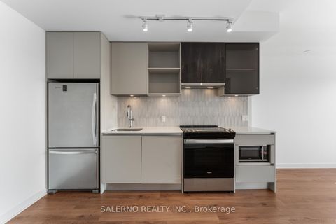 Photo 11 at 612 - 395 Dundas Street W, GO Glenorchy, Oakville