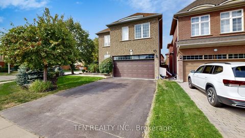 Photo 1 at 177 Bentoak Crescent, Patterson, Vaughan