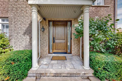 Photo 3 at 177 Bentoak Crescent, Patterson, Vaughan