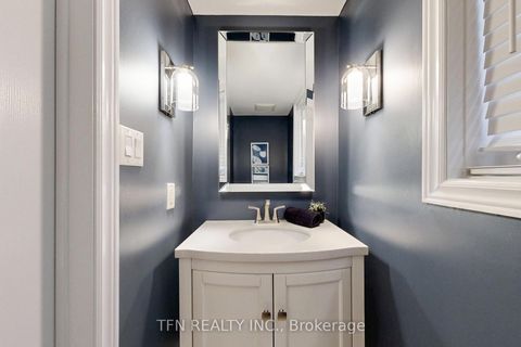 Photo 16 at 177 Bentoak Crescent, Patterson, Vaughan