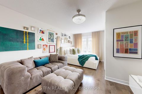 Photo 19 at 177 Bentoak Crescent, Patterson, Vaughan