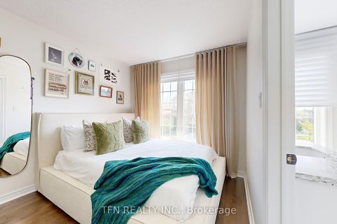 Photo 20 at 177 Bentoak Crescent, Patterson, Vaughan