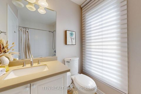Photo 28 at 177 Bentoak Crescent, Patterson, Vaughan