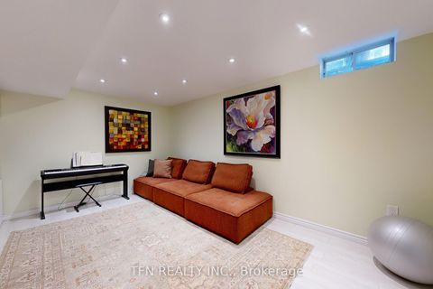 Photo 30 at 177 Bentoak Crescent, Patterson, Vaughan