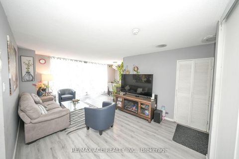 Photo 7 at 701 - 301 Prudential Drive, Dorset Park, Toronto